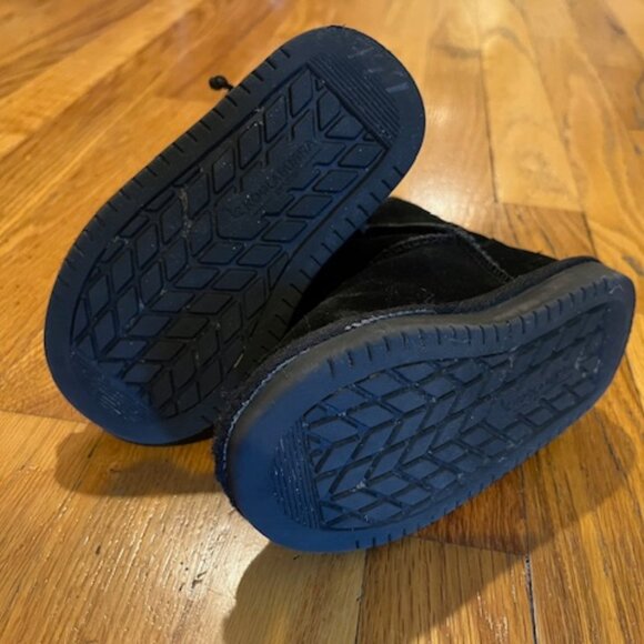 Koolaburra by UGG Girls' Victoria Short Boot - Black size 7 - Picture 3 of 4